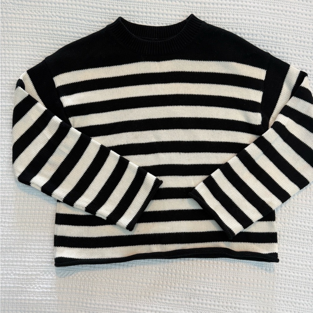 Velvet by Graham and Spencer, cashmere blend sweater XS